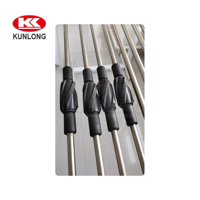 可旋扶正抽油杆